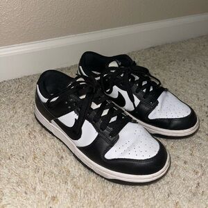Nike panda dunks